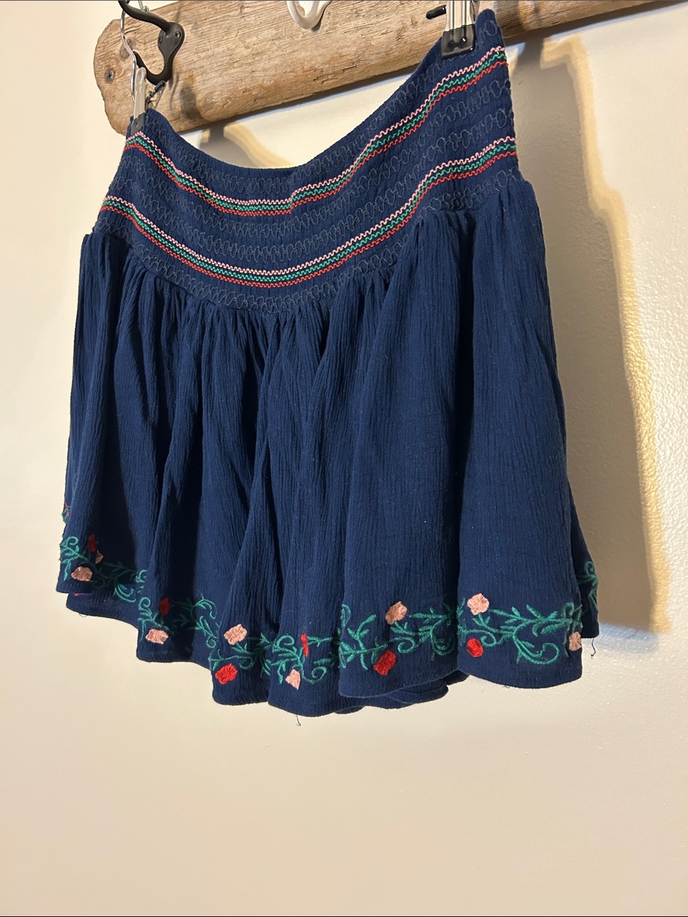 Falling Love - size Medium - Embroidered Floral skater mini skirt